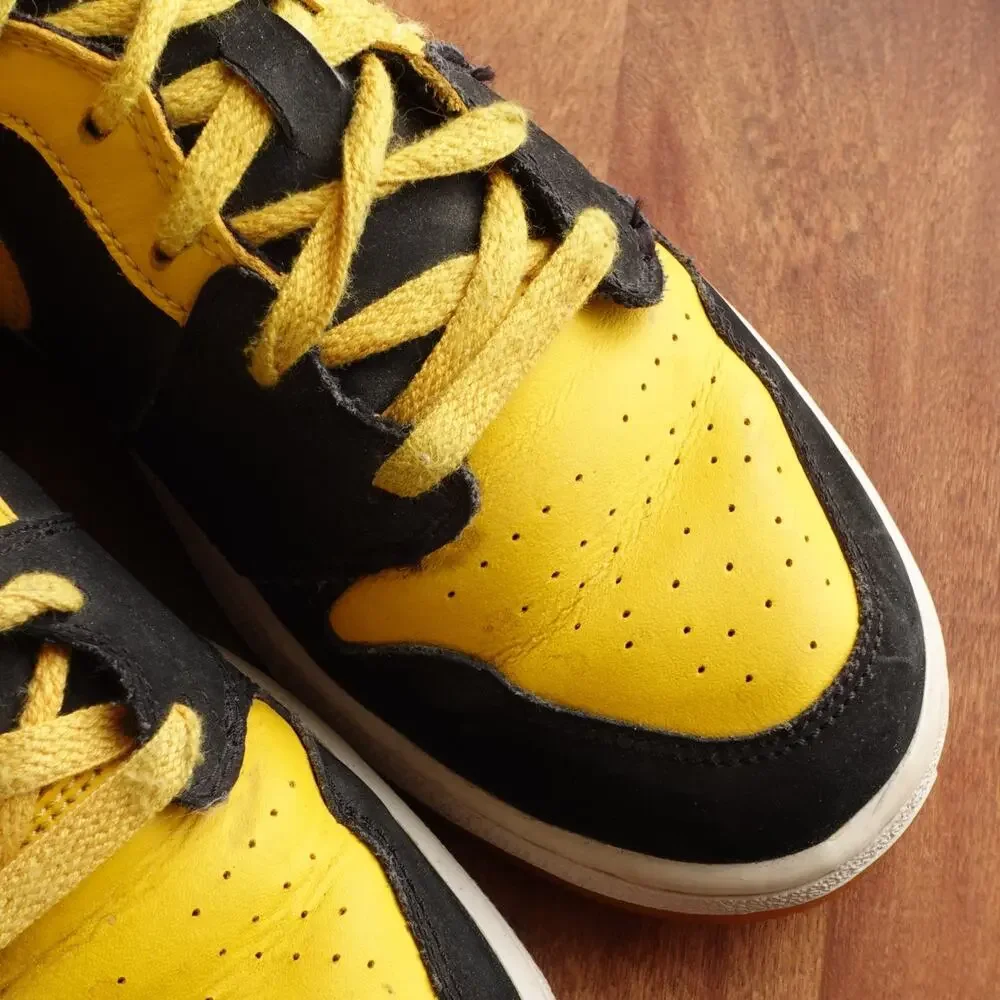 Nike Sneakers SZ 6.5Y Air Jordan 1 Retro New Love BLK Varsity Maize 307383-071